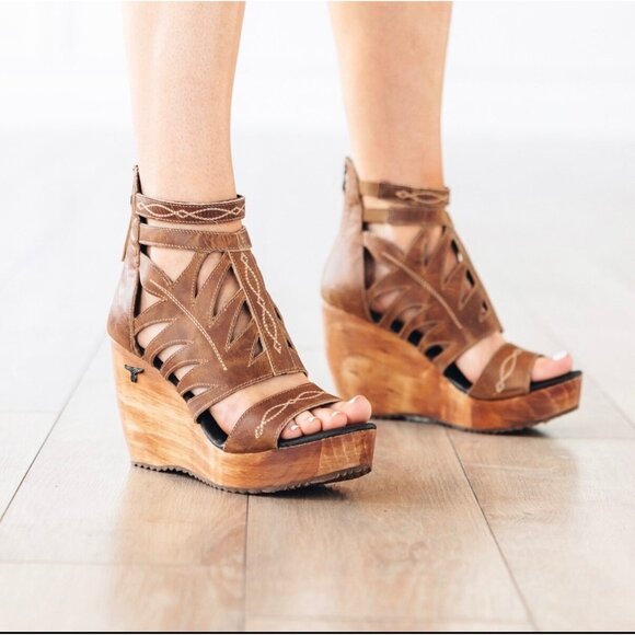 Lane Becca Leather Wedge Sandals Womens 8 Desert Clay Western Cutout Wooden Heel - Picture 11 of 12